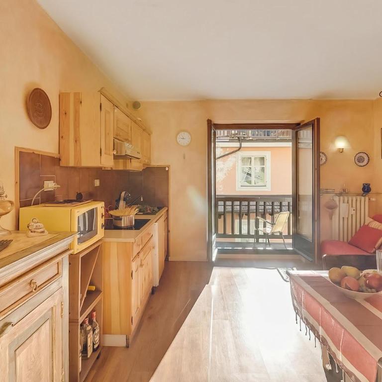 Rochebrune Apartments in Ski Resort - One Bedroom Apartment with Balcony 2 - 7