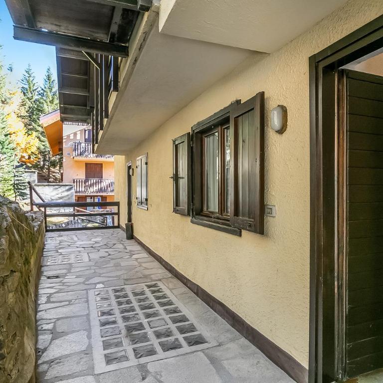 Rochebrune Apartments in Ski Resort - One Bedroom Apartment with Balcony 2 - 22