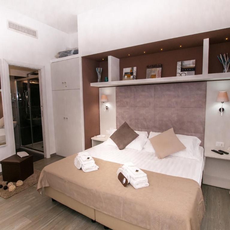 Elenoire Rooms & Suite - Camera Matrimoniale/Doppia con Letti Singoli - 9