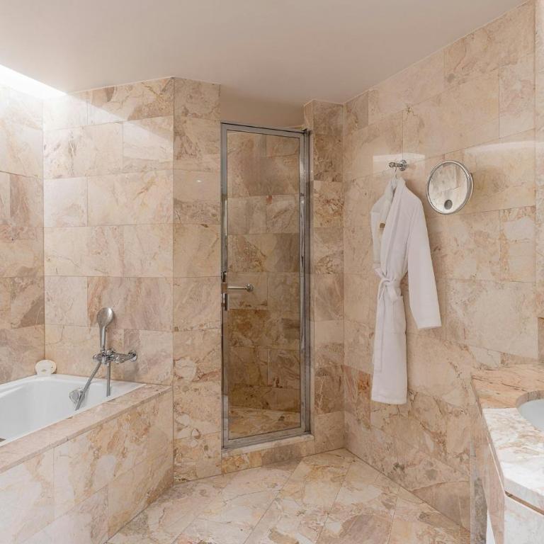 Mandarin Oriental, Geneva - Superior Zimmer mit Queensize-Bett - 4