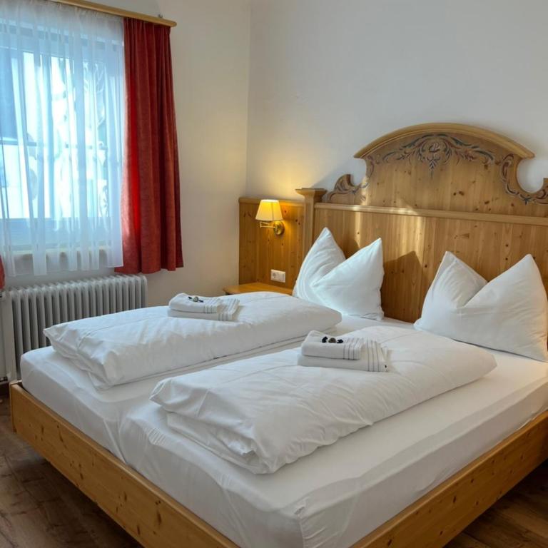 Landhotel Postgut - Tradition seit 1549 - Doppelzimmer mit Bergblick - 3