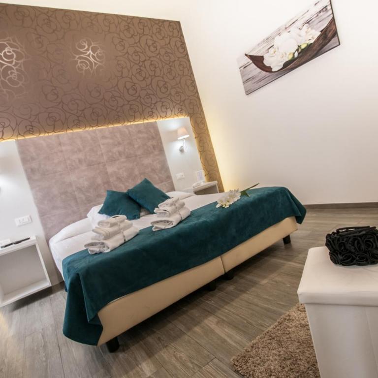 Elenoire Rooms & Suite - Camera Superior Matrimoniale/Doppia con Letti Singoli - 13