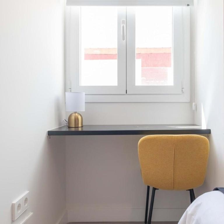 Deluxe Penthouse Downtown Madrid - Three-Bedroom Apartment - 24