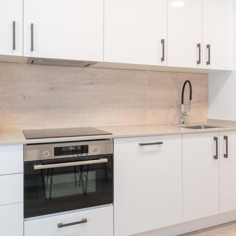 Deluxe Penthouse Downtown Madrid - Three-Bedroom Apartment - 13
