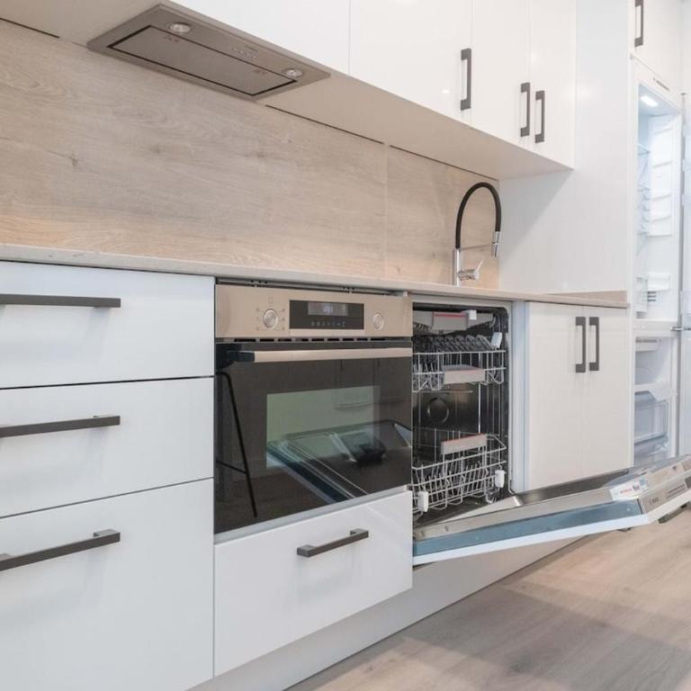 Deluxe Penthouse Downtown Madrid - Three-Bedroom Apartment - 15