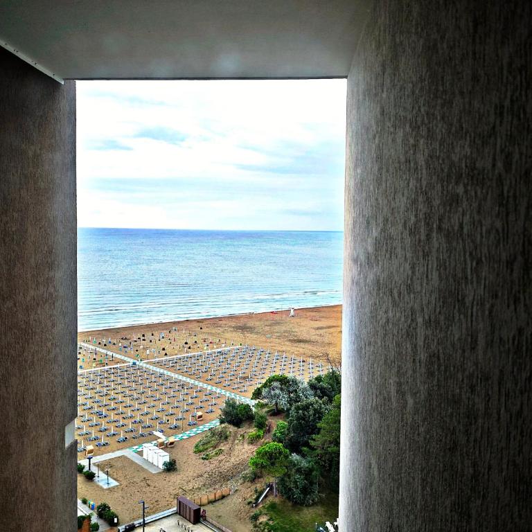 Erma Home in Front of Sea - Two-Bedroom Apartment - 16