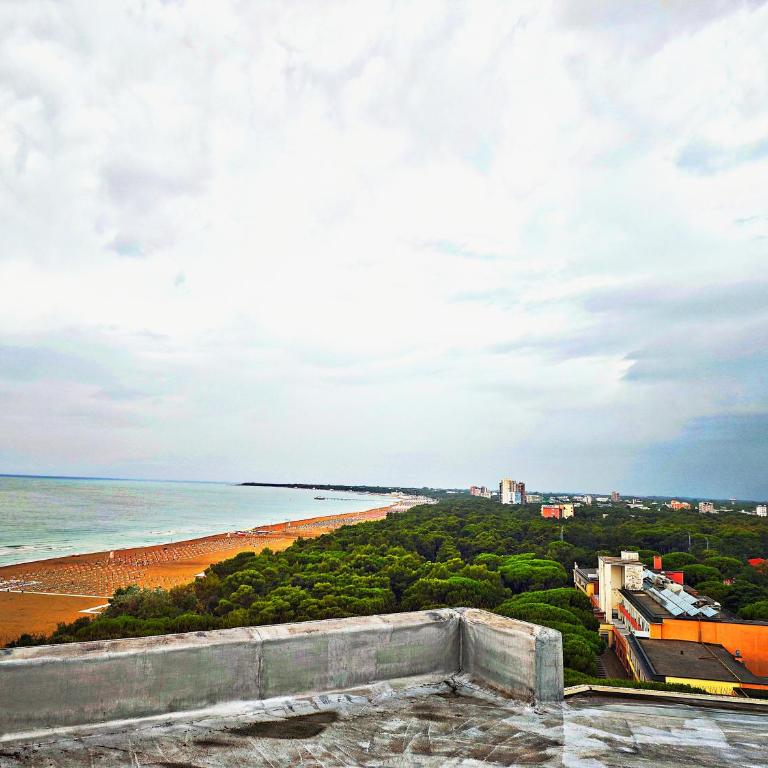 Erma Home in Front of Sea - Two-Bedroom Apartment - 17