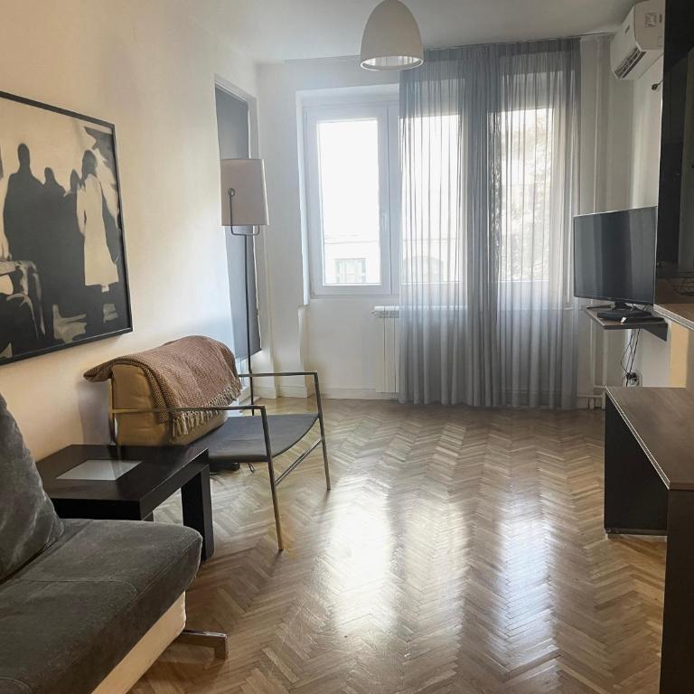 Quiet 1BR Apartment with Two Terraces in City Center - One-Bedroom Apartment - 1