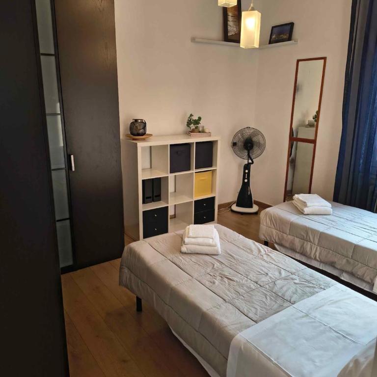 Bologna House Fioravanti 25 - Appartamento con 2 Camere da Letto e Vista Città - 25