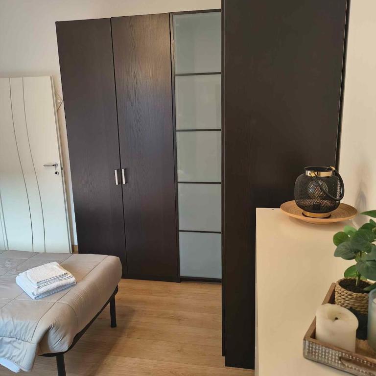 Bologna House Fioravanti 25 - Appartamento con 2 Camere da Letto e Vista Città - 27