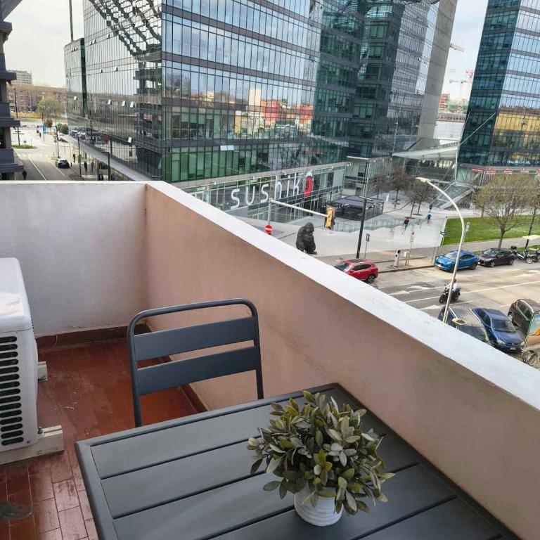 Bologna House Fioravanti 25 - Appartamento con 2 Camere da Letto e Vista Città - 47