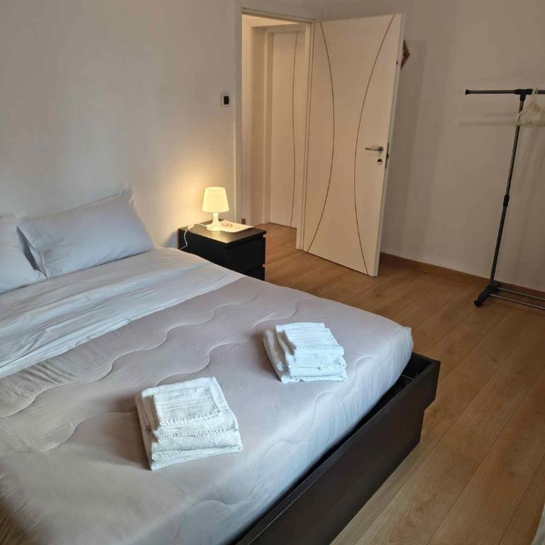 Bologna House Fioravanti 25 - Appartamento con 2 Camere da Letto e Vista Città - 51