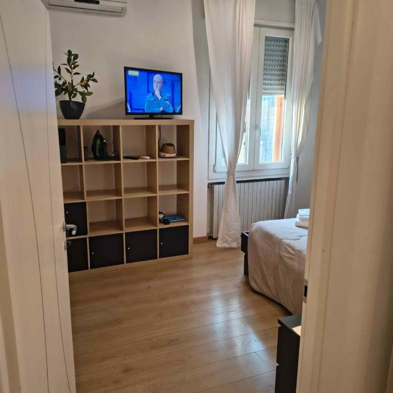 Bologna House Fioravanti 25 - Appartamento con 2 Camere da Letto e Vista Città - 53