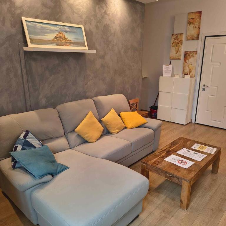 Bologna House Fioravanti 25 - Appartamento con 2 Camere da Letto e Vista Città - 61