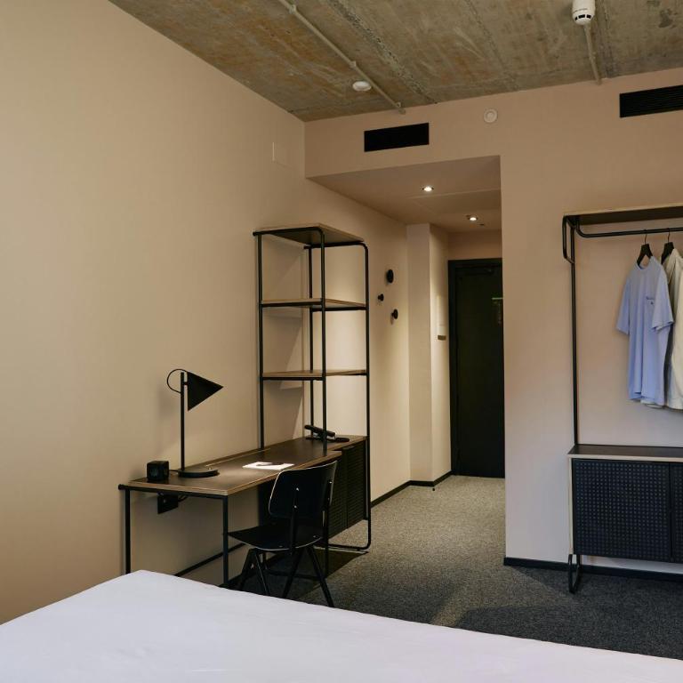 The Social Hub San Sebastián - Habitación con cama grande - 2