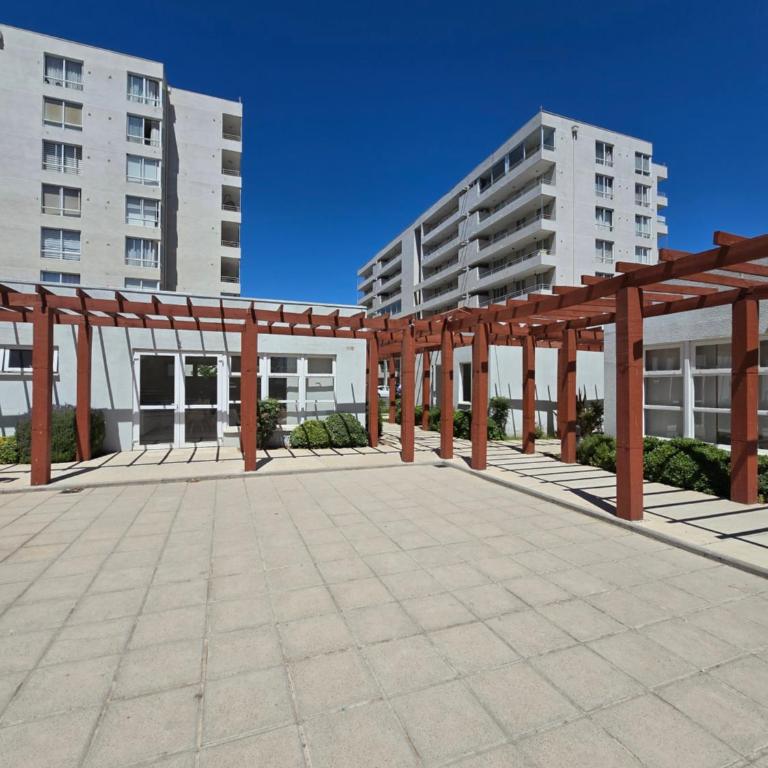 Departamento 3 dormitorios a pasos Champion media luna Rancagua con parcking y Wifi - Three-Bedroom Apartment with Balcony - 15