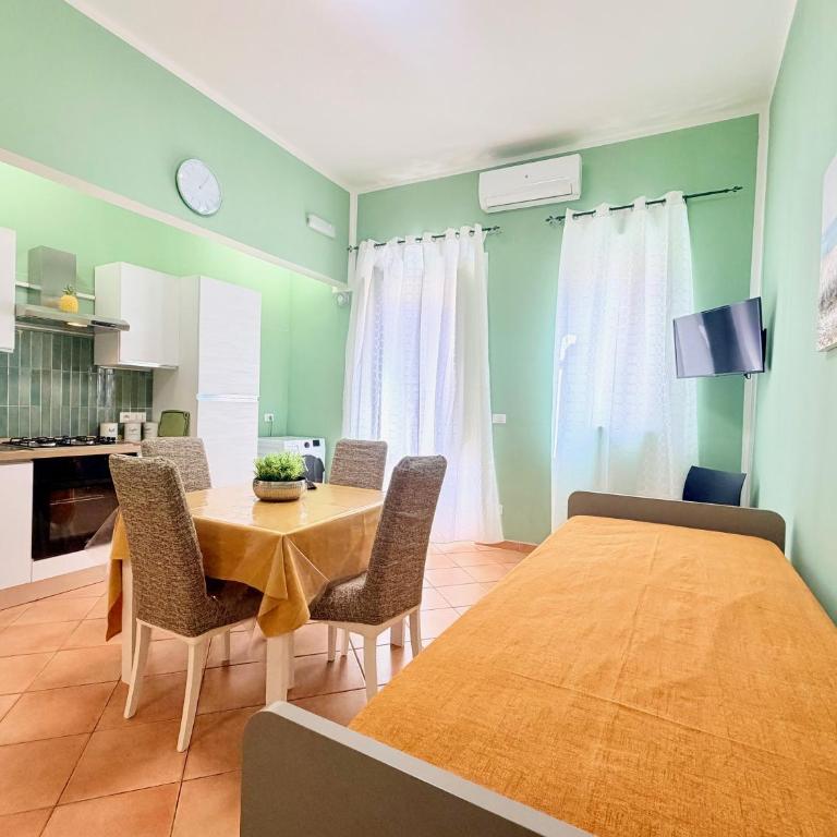Green House - One-Bedroom Apartment - 1