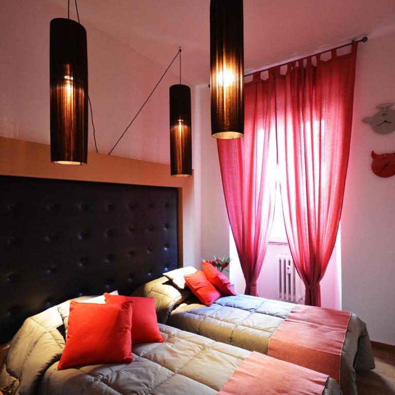 Donizetti House - Three-Bedroom Apartment - 2