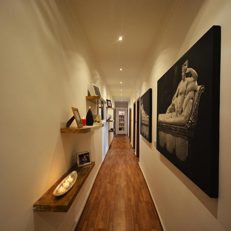 Donizetti House - Three-Bedroom Apartment - 11