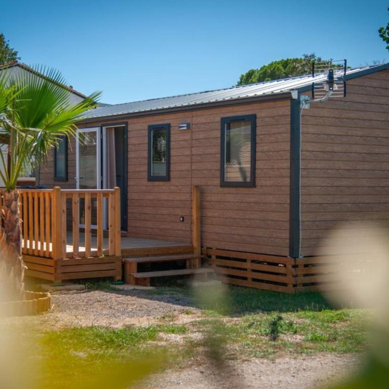 Mobile-home avec terrasse pour 4, cuisine équipée - API-1-52-1085 - Mobile Home - 1