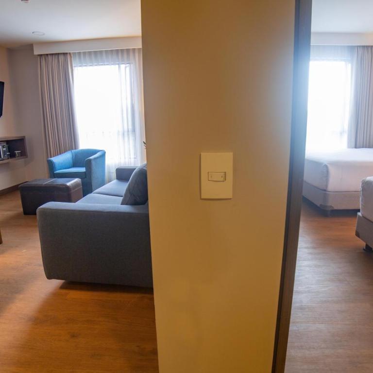 Embassy Suites by Hilton Bogotá - Rosales - Suite para no fumadores - 2 camas dobles - 4