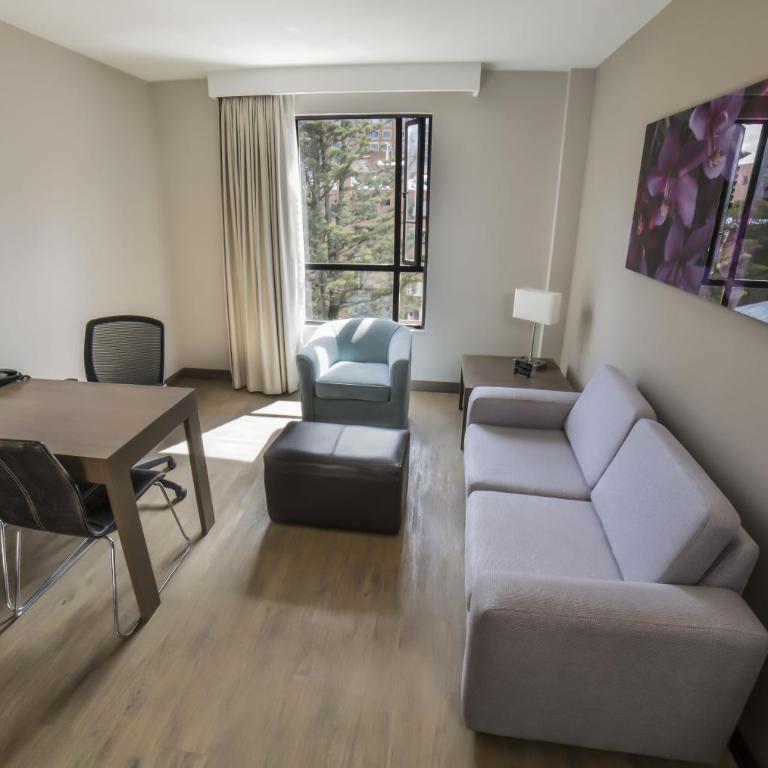 Embassy Suites by Hilton Bogotá - Rosales - Suite para no fumadores - 2 camas dobles - 1
