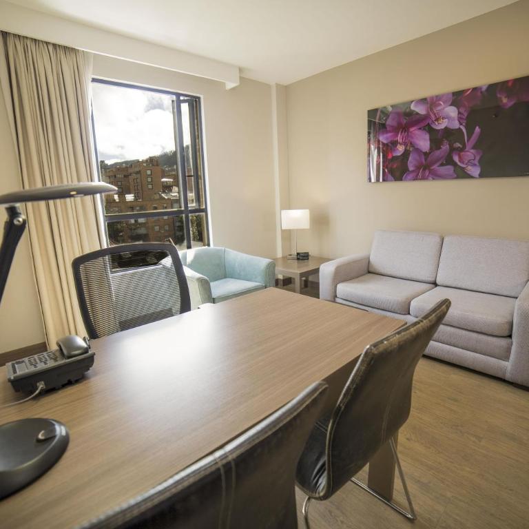Embassy Suites by Hilton Bogotá - Rosales - Suite para no fumadores - 2 camas dobles - 5