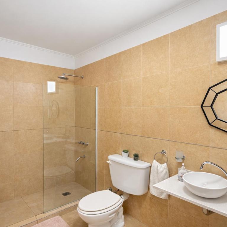 Departamento Moderno, equipado en Vicente Lopez , Ideal River Plate ,Tecnópolis ,100 metros del tren - Habitación Triple Confort - 12