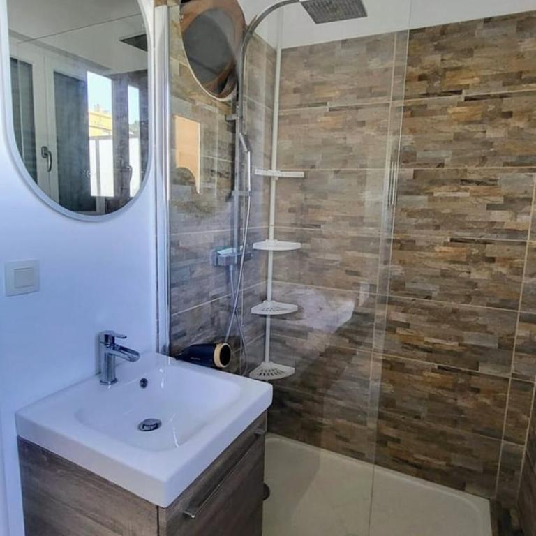 Bail mobilité – "Rooftop côté Sud" 70m² - Apt 38m² - Appartement 1 Chambre avec Terrasse - 26