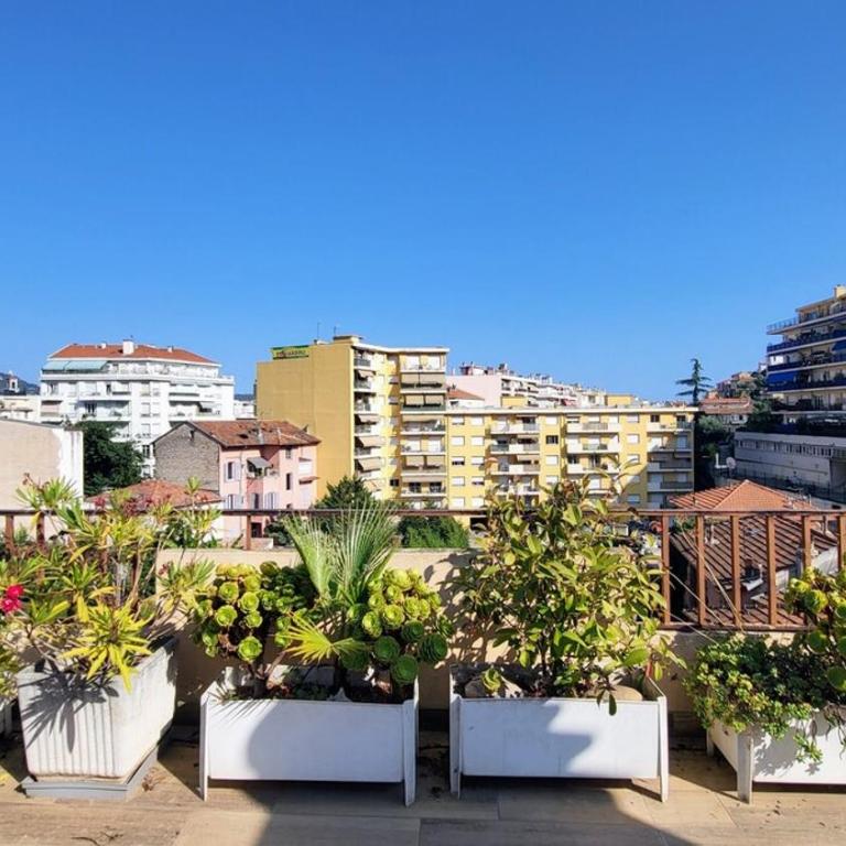 Bail mobilité – "Rooftop côté Sud" 70m² - Apt 38m² - Appartement 1 Chambre avec Terrasse - 40