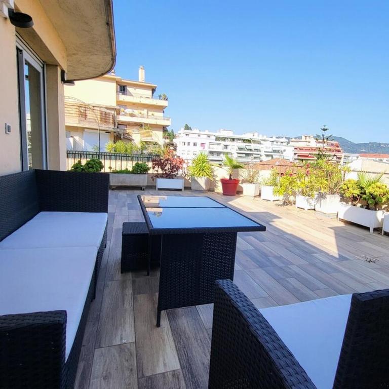 Bail mobilité – "Rooftop côté Sud" 70m² - Apt 38m² - Appartement 1 Chambre avec Terrasse - 37