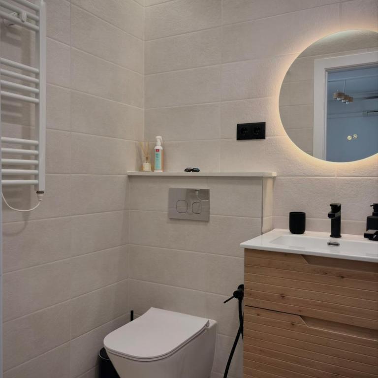 Serenity Oasis Apartment - Two-Bedroom Apartment - 7