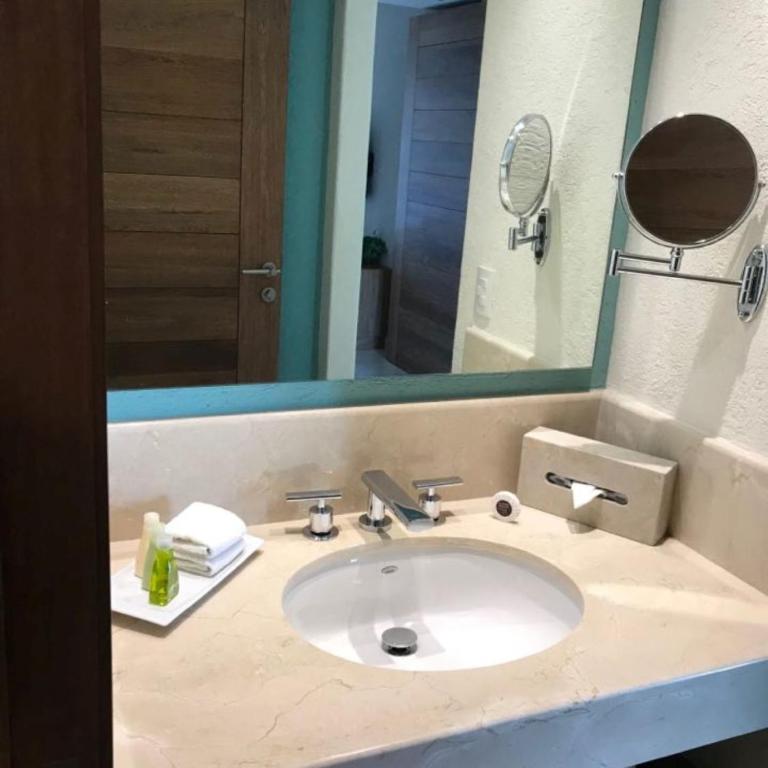 Buganvilias Private Club Owners Hotel Suite, REQUEST DATES- see by Clay & Lisa - Studio Apartment with Balcony - 39