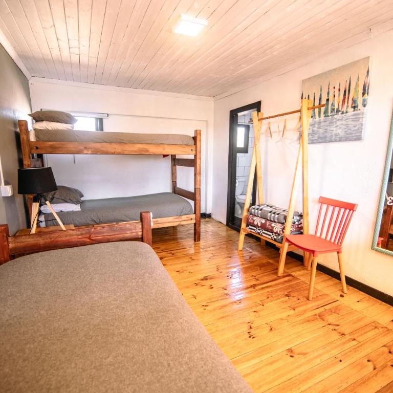 LÖF Hostal - Single Bed in Female Dormitory Room - 1