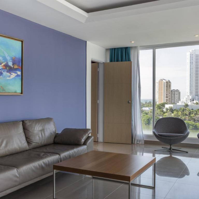 Hilton Cartagena - Two Queen Suite with Parlor City View - 1