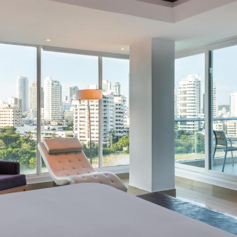 Hilton Cartagena - King Corner Suite with City /Ocean View - 1