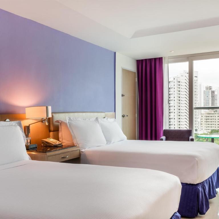 Hilton Cartagena - Queen Room with Two Queen Beds and City View - 3
