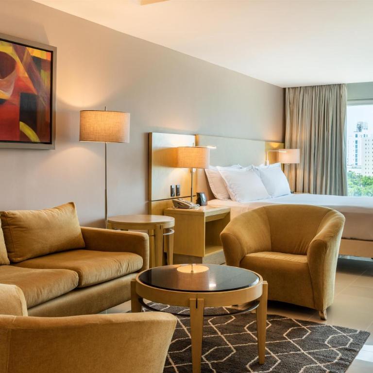Hilton Cartagena - Executive King Suite with City View - 7