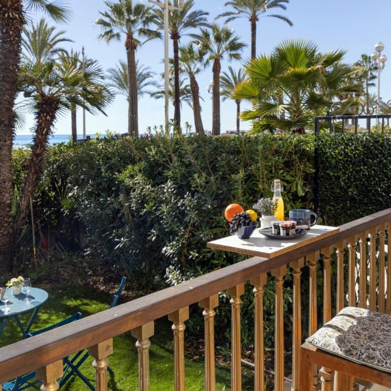 WeHost PROM- Jardin & Mer -Cœur Promenade des Anglais-2 personnes / 1 canapé-lit - Studio - Vue sur Mer - 54