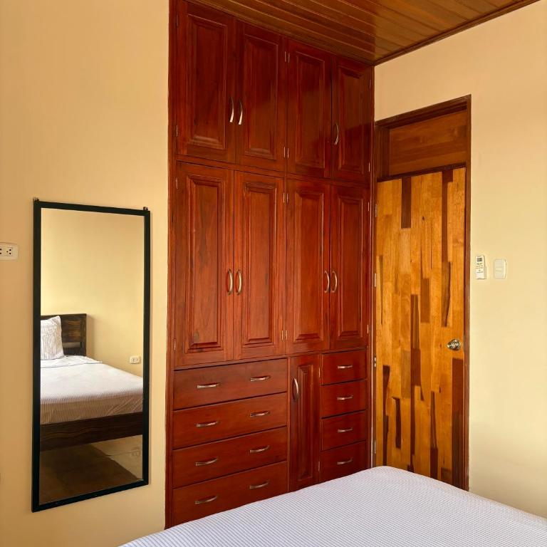 Departamento amplio y céntrico con AC - Two-Bedroom Apartment - 9