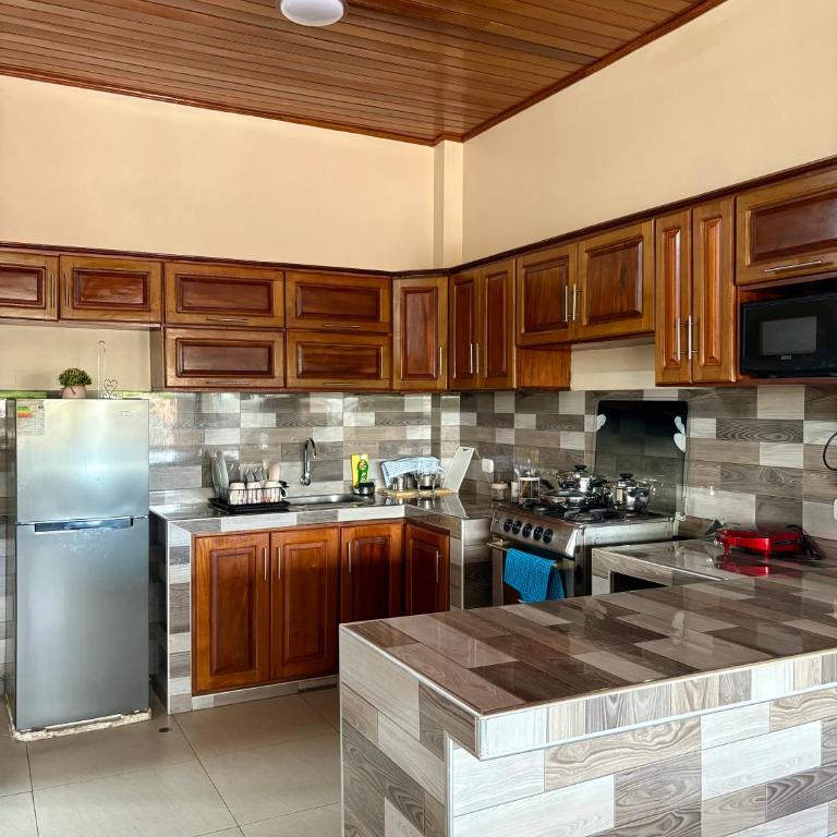 Departamento amplio y céntrico con AC - Two-Bedroom Apartment - 11