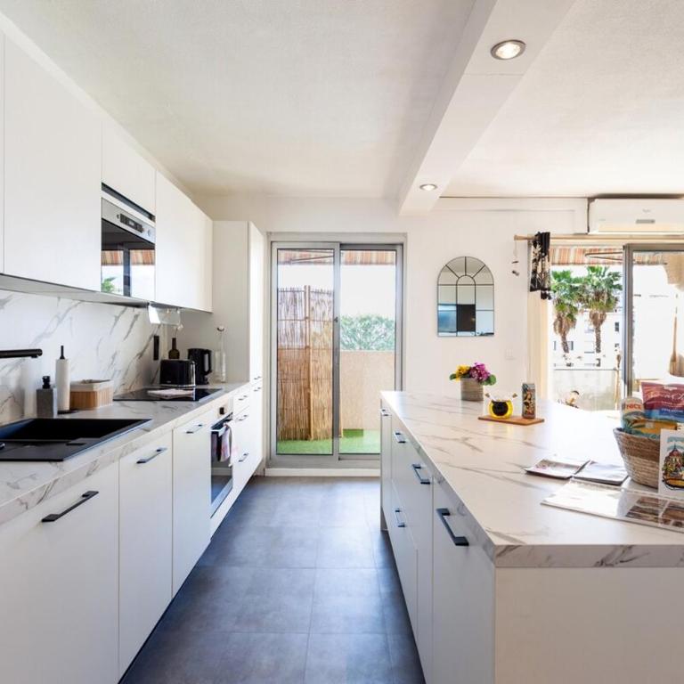 WeHost- CORNICHE Soleil Couchant 2 chambres 4pers,Parking,Piscine - Appartement - Vue sur Piscine - 17