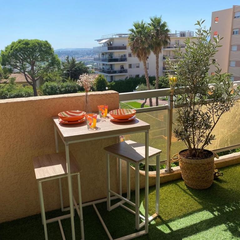WeHost- CORNICHE Soleil Couchant 2 chambres 4pers,Parking,Piscine - Appartement - Vue sur Piscine - 54