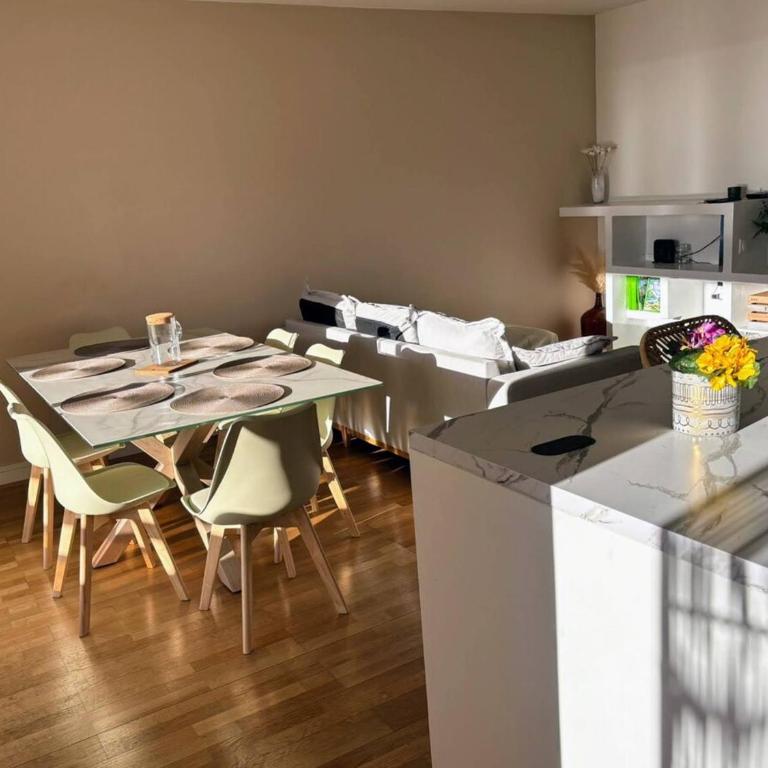 WeHost- CORNICHE Soleil Couchant 2 chambres 4pers,Parking,Piscine - Appartement - Vue sur Piscine - 10