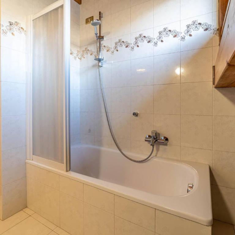 Altèra Home - Appartamento con 2 Camere da Letto e con Vista Montagna - 14