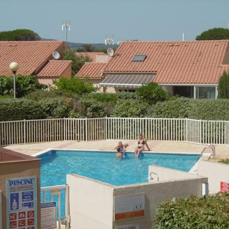 Gruissan : T3 RDC 4/5 pers, Piscine & Parking privé - FR-1-796-93 - Appartement - 6