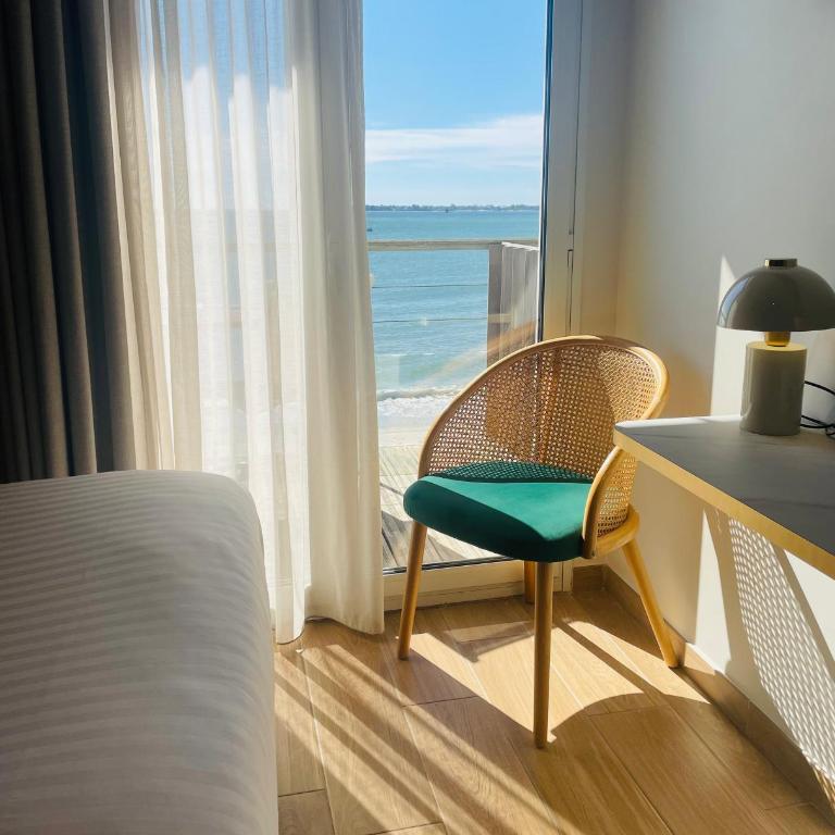 Les Sables Blancs - Chambre Double Standard avec Balcon - Vue sur Mer - 4