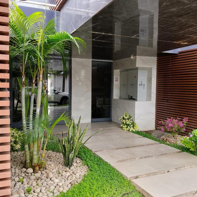 Elegance and Comfort in the Heart of Equipetrol - Two-Bedroom Apartment - 41