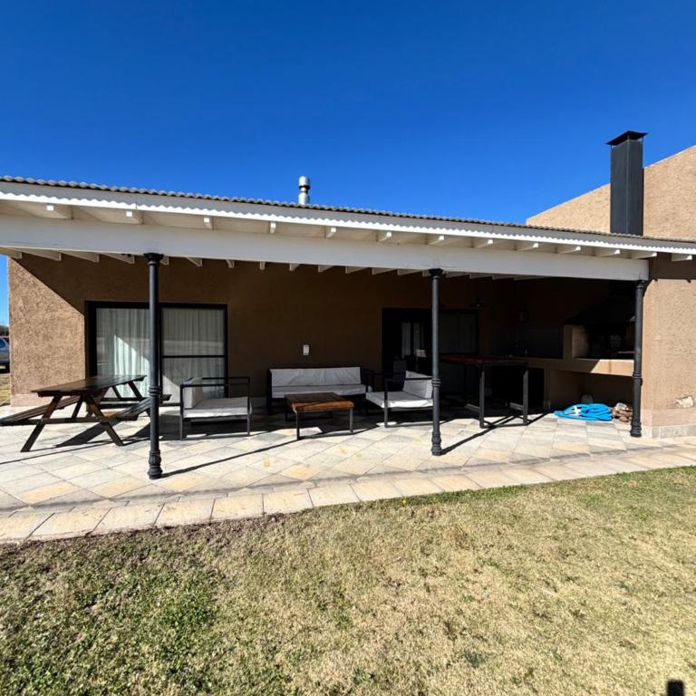 El amparo - estancia grande - Three-Bedroom House - 3