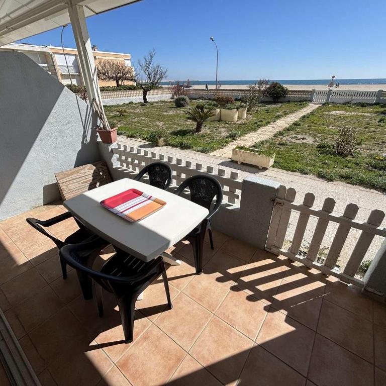 Appartement 2 pièces PORT LA NOUVELLE PN430-027 - Appartement 1 Chambre - 2